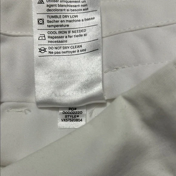 Vince Crisp White Side Buckles EUC Chino Bermuda Shorts Size 6 EUC - Picture 11 of 11